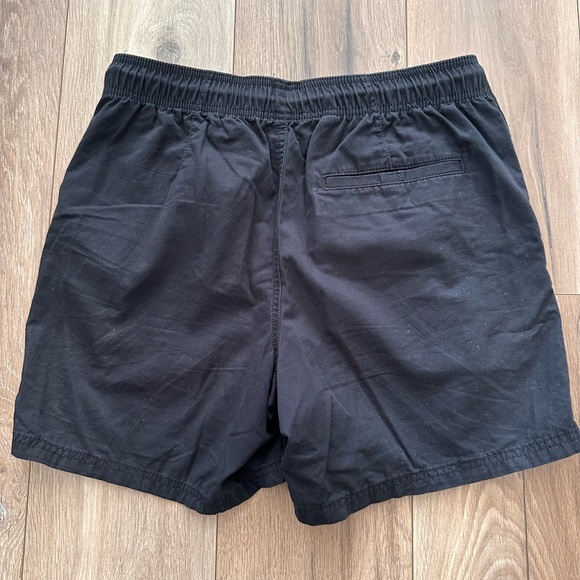 Amazon Essentials Men's Standard 7" Drawstring Walk Shorts - Picture 2 of 3